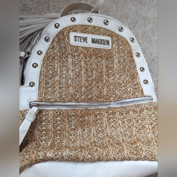 Steve Madden Studded Straw backpack - Picture 5 of 7